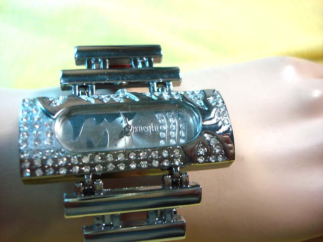 Flashing silver and gemstone framed wrist watch - Beauty wear factory exporter