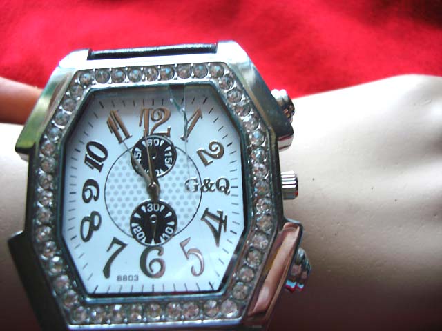 Antique clock design numbers in large octagon shaped frame watch - Quality fashion supplies store