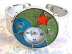 Wholesale jewelry manufacturing agent imports fashionable silver plated bangle bracelet watch with colored enamel decor on clock frame