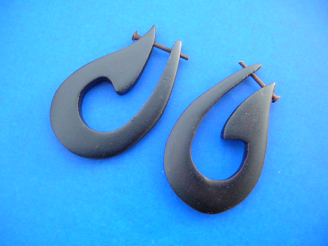 Bali bali natural wooden tribal art hoop earrings - B2B fashion exporter