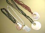 Indonesia wholesale manufacturer exports Unique art designed seashell pendants on multi bead string necklace 