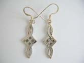 Bow tie-like celtic 925.sterling silver French hook style earring