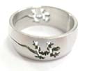 Surgical fashion steel ring with two cut out gecko design 